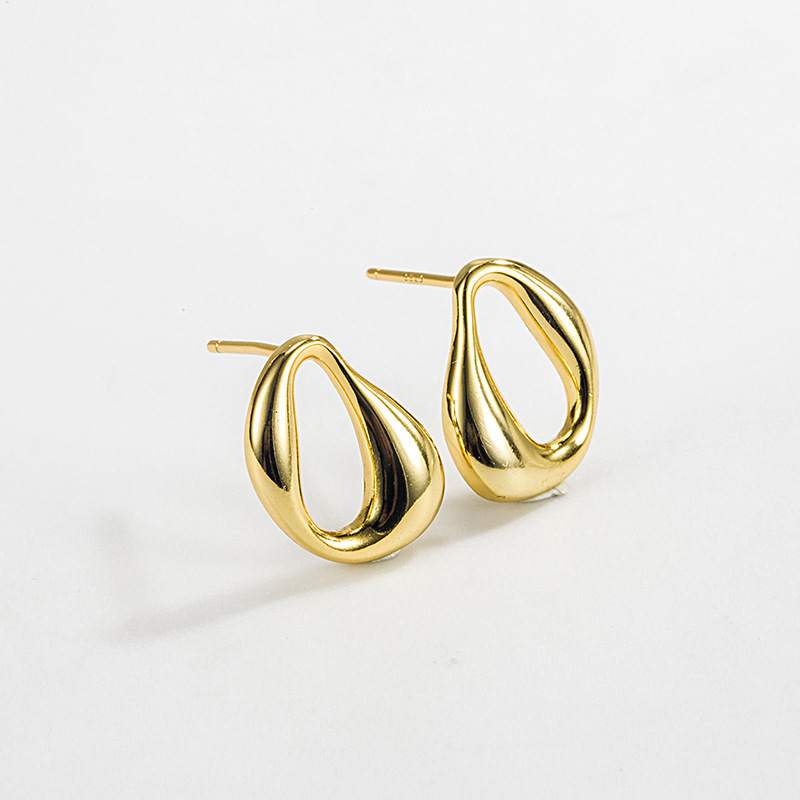 Aretes Dorado Wave Bold | Plata 925 + Enchapado de Oro 18K | Diseño Chunky Escultural