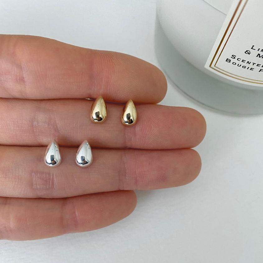 Aretes Dorados Drops Mini | Plata 925 + Enchapado de Oro 18K | Diseño Minimalista en Forma de Gota