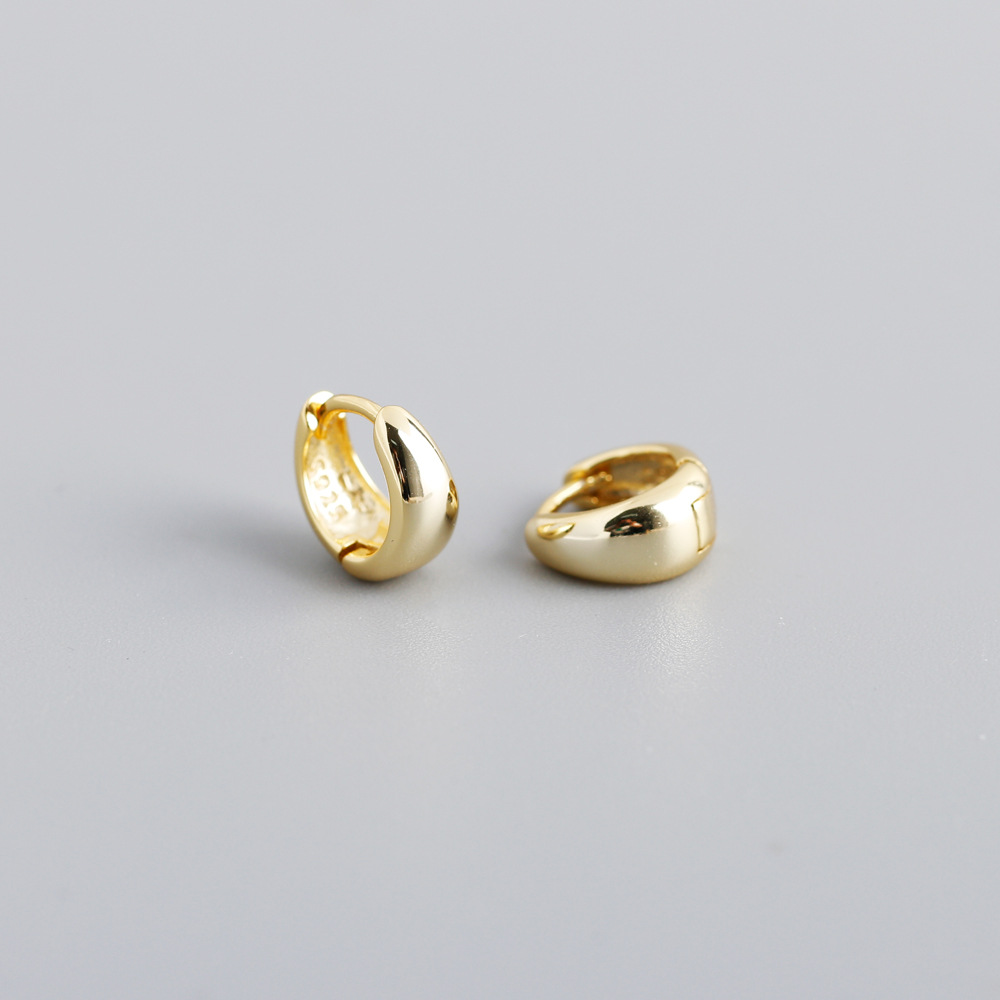 Aretes Dorados Geometric Bold 6mm | Plata 925 + Enchapado de Oro 18K | Diseño Minimalista